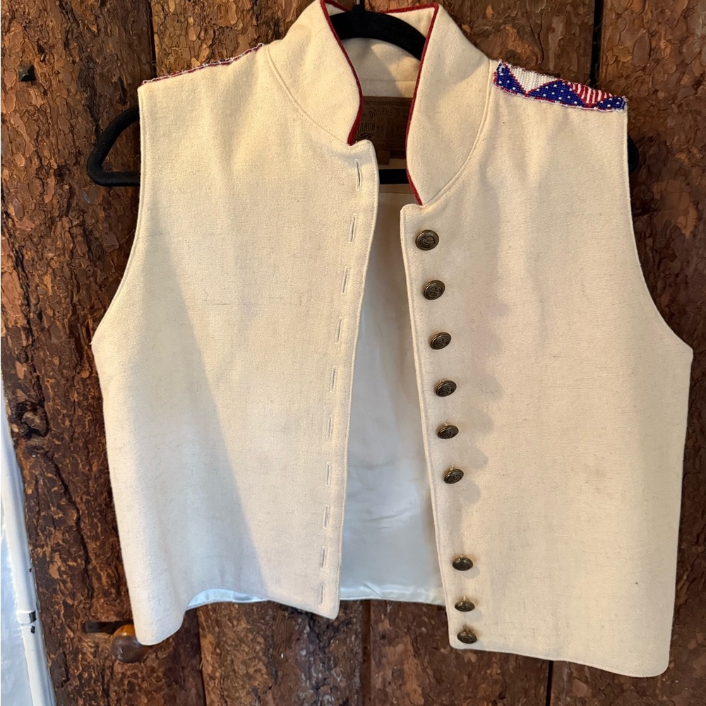 Double D Ranch US flag white vest size medium one button is missing - Picture 5 of 10